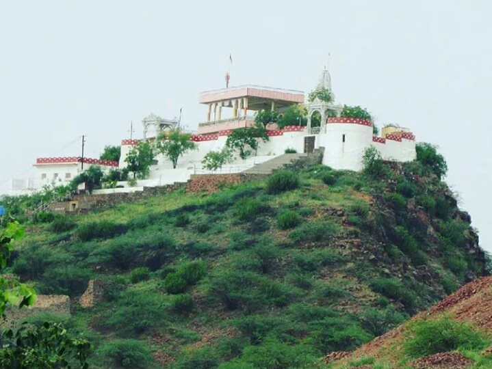 Barmer gallery 1