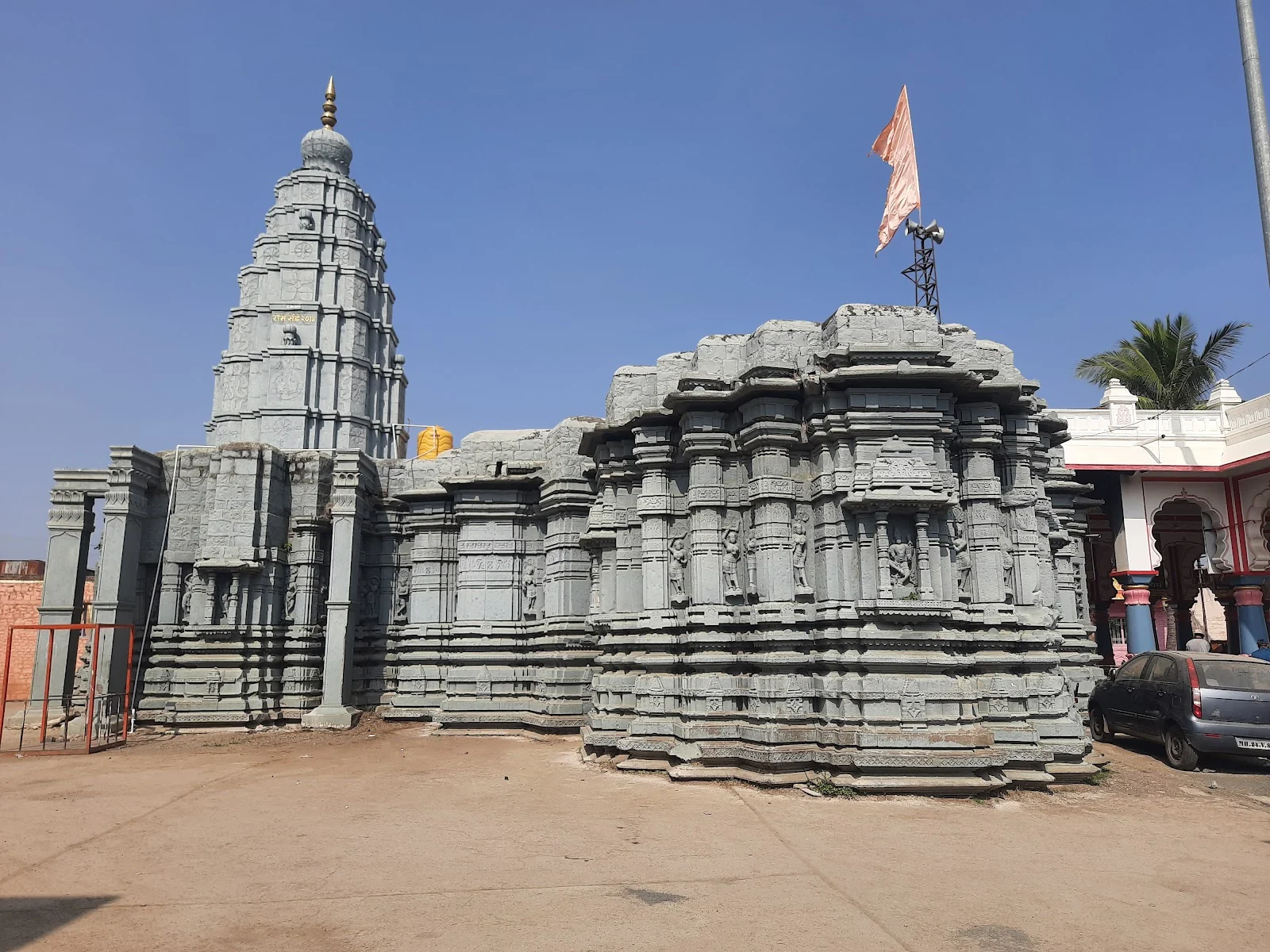 Nilanga gallery 1