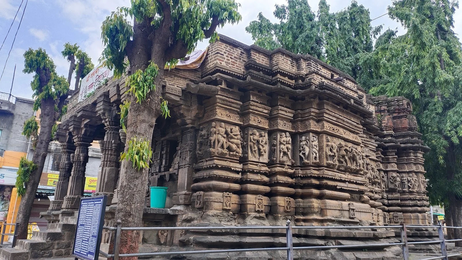 Phaltan gallery 1
